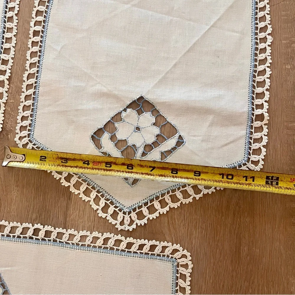 4 PCs Vtg Blue Crochet Edged Linen Cut Out Doilies Table Runners Arm Chair Cover